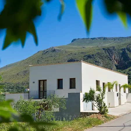 Al Cantuccio Bed & Breakfast Castelluzzo