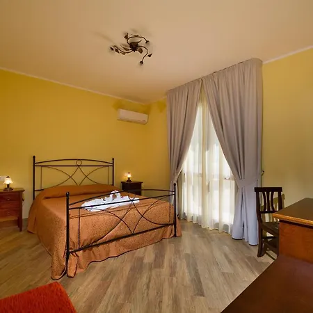 Al Cantuccio 4* カステッルッツォ